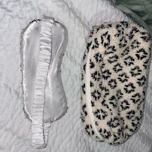 Wonderly Black and White Textured Pouch